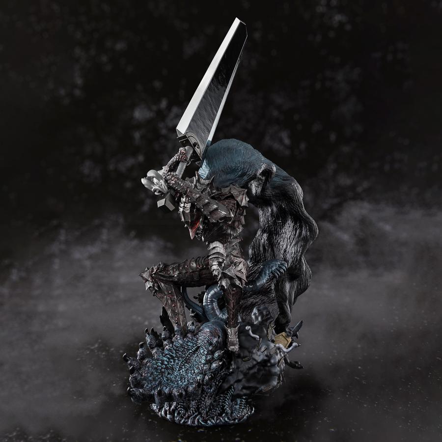 Figurine de Guts (35 cm) en armure du Berserker – gamme Figuarts ZERO – finition métallique – issue du manga Berserk – par Tamashii Nations
