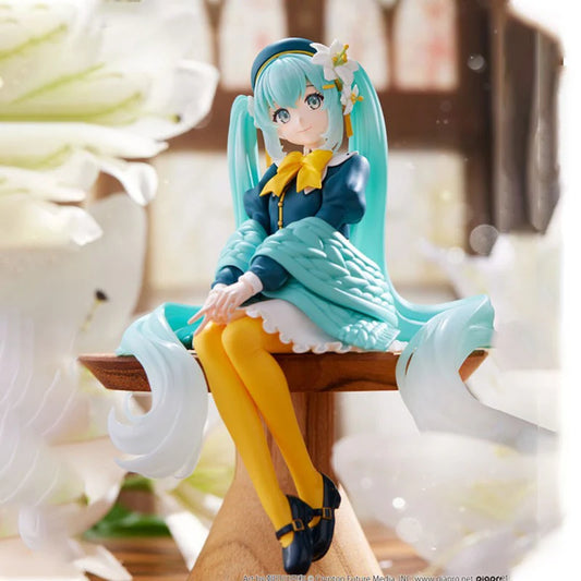 Figurine Hatsune Miku Noodle Stopper Flower Fairy Lily White 14 cm, une magnifique représentation féérique de la diva virtuelle en version élégante et délicate