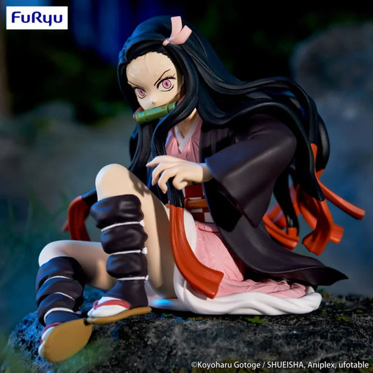 Figurine Nezuko Kamado Noodle Stopper de Demon Slayer, une superbe pièce de collection représentant l’héroïne emblématique en position assise