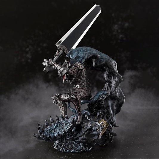 Guts brandissant son épée gigantesque dans son armure maudite – figurine Figuarts ZERO avec finition métal