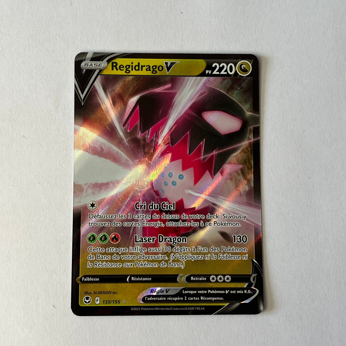 CARTES POKEMON REGIDRAGO V 135/195 FR