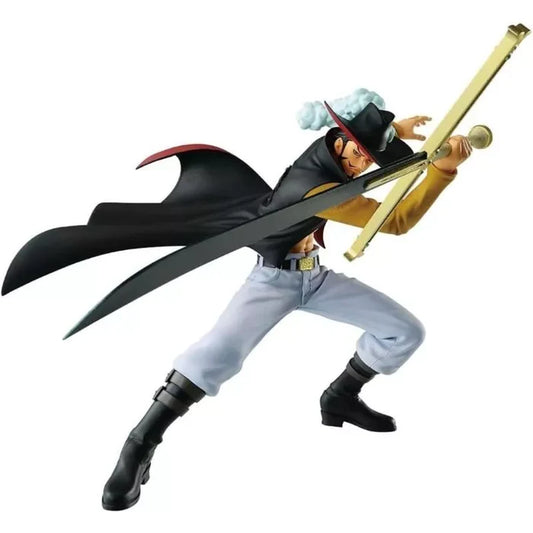 Figurine de Mihawk - One Piece | Ajoutez à votre collection cette superbe figurine de Dracule Mihawk, l'épéiste légendaire surnommé "Œil de Faucon", issu du manga et de l'animé "One Piece". Avec ses détails fidèles au personnage et sa pose dynamique, cette figurine incarne parfaitement la force et la prestance de Mihawk. Parfait pour les collectionneurs et les fans de One Piece, cette figurine est un véritable trésor à ajouter à votre collection.