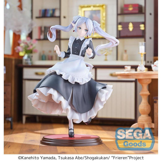Figurine de Frieren en tenue de maid, version Luminasta 20 cm, inspirée de Frieren: Beyond Journey’s End, avec pose élégante et détails fins.