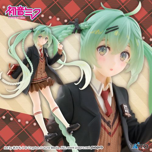 Figurine Hatsune Miku Fashion Preppy 18 cm de Taito, avec tenue preppy élégante et pose dynamique au style moderne.