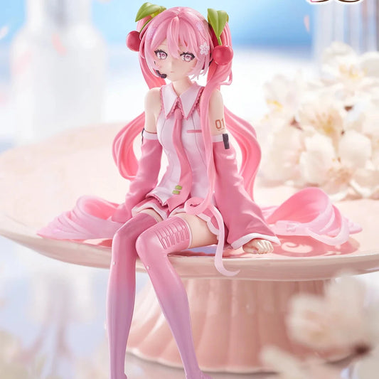 Figurine PVC Sakura Miku 2026 Noodle Stopper de 14 cm représentant Hatsune Miku dans une version inspirée des fleurs de cerisier.