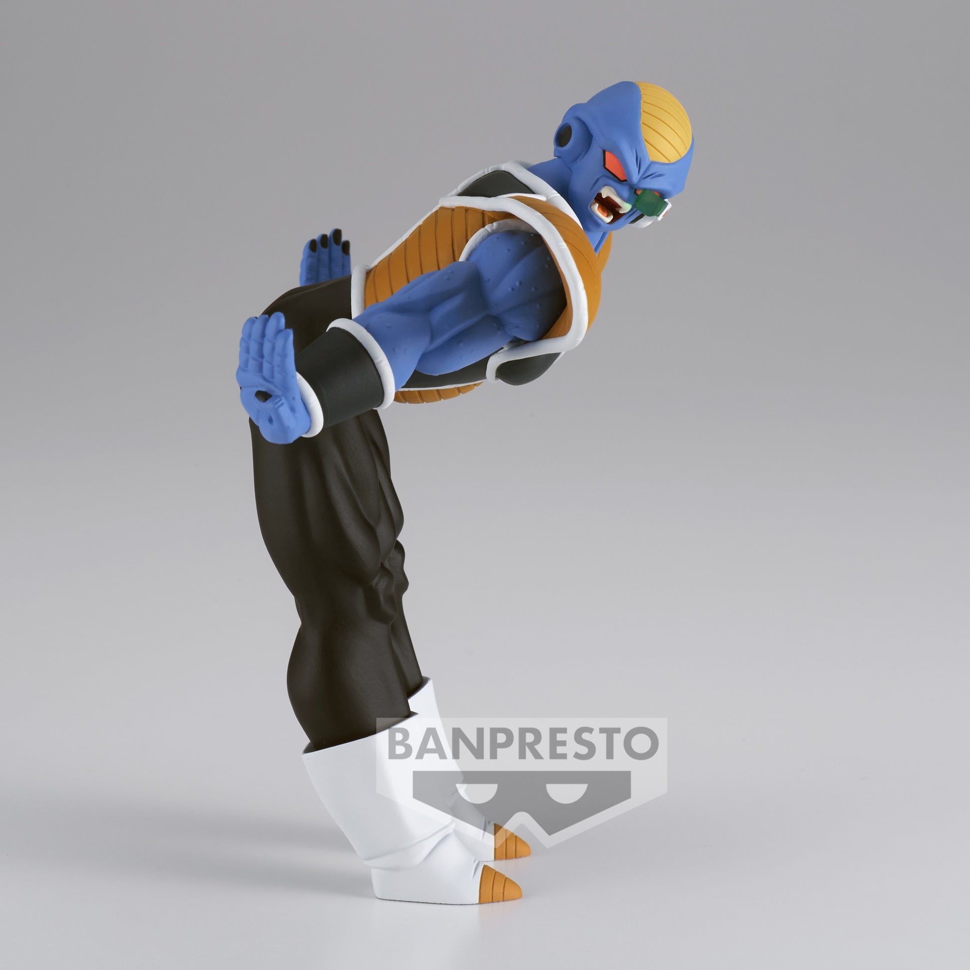 Admirez cette figurine impressionnante de Burta, tirée de Dragon Ball Z, proposée par Banpresto dans la gamme Solid Edge Works. Avec une hauteur de 14 cm, Burta est représenté dans une pose dynamique, mettant en valeur son allure rapide et son arrogance. Les détails soignés de son armure et son expression déterminée capturent parfaitement la personnalité de ce personnage légendaire.