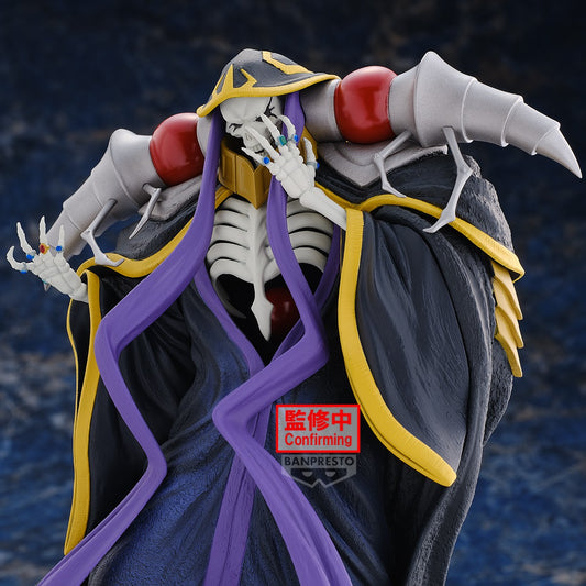 Découvrez cette figurine impressionnante d’Ainz Ooal Gown de Overlord, réalisée par Banpresto. Mesurant 22 cm, Ainz est représenté dans une pose majestueuse, mettant en avant son armure complexe et son visage emblématique de squelette. Les détails soignés de sa silhouette et son regard déterminé illustrent parfaitement son rôle de puissant sorcier et leader des Nazgul. Cette figurine est un incontournable pour les fans et les collectionneurs d'Overlord, ajoutant une touche d'élégance à toute collection d'an