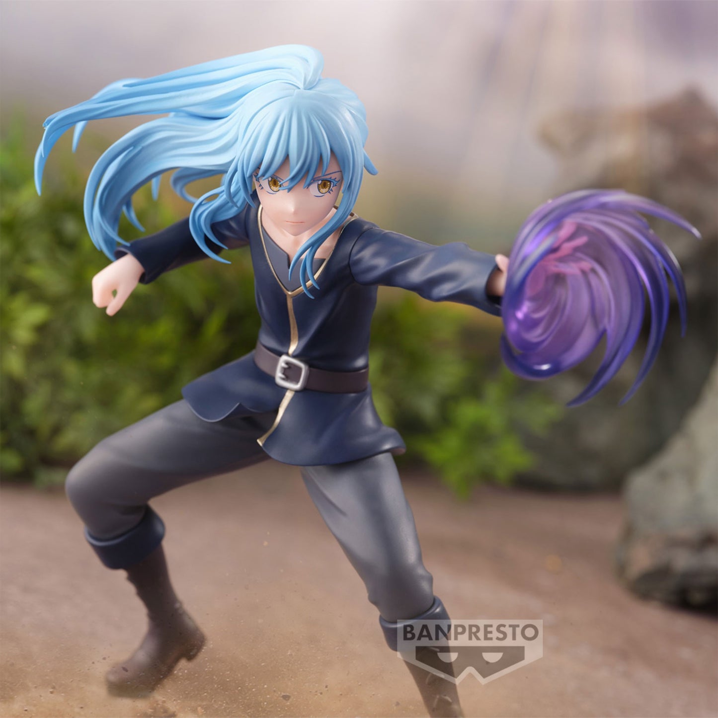 Voici la figurine de Rimuru Tempest (Limule) de Moi, quand je me réincarne en slime, de la gamme Vibration Stars de Banpresto. Mesurant 16 cm, cette figurine capture l'esprit joyeux et insouciant de Rimuru, un incontournable pour tous les amateurs de la série.