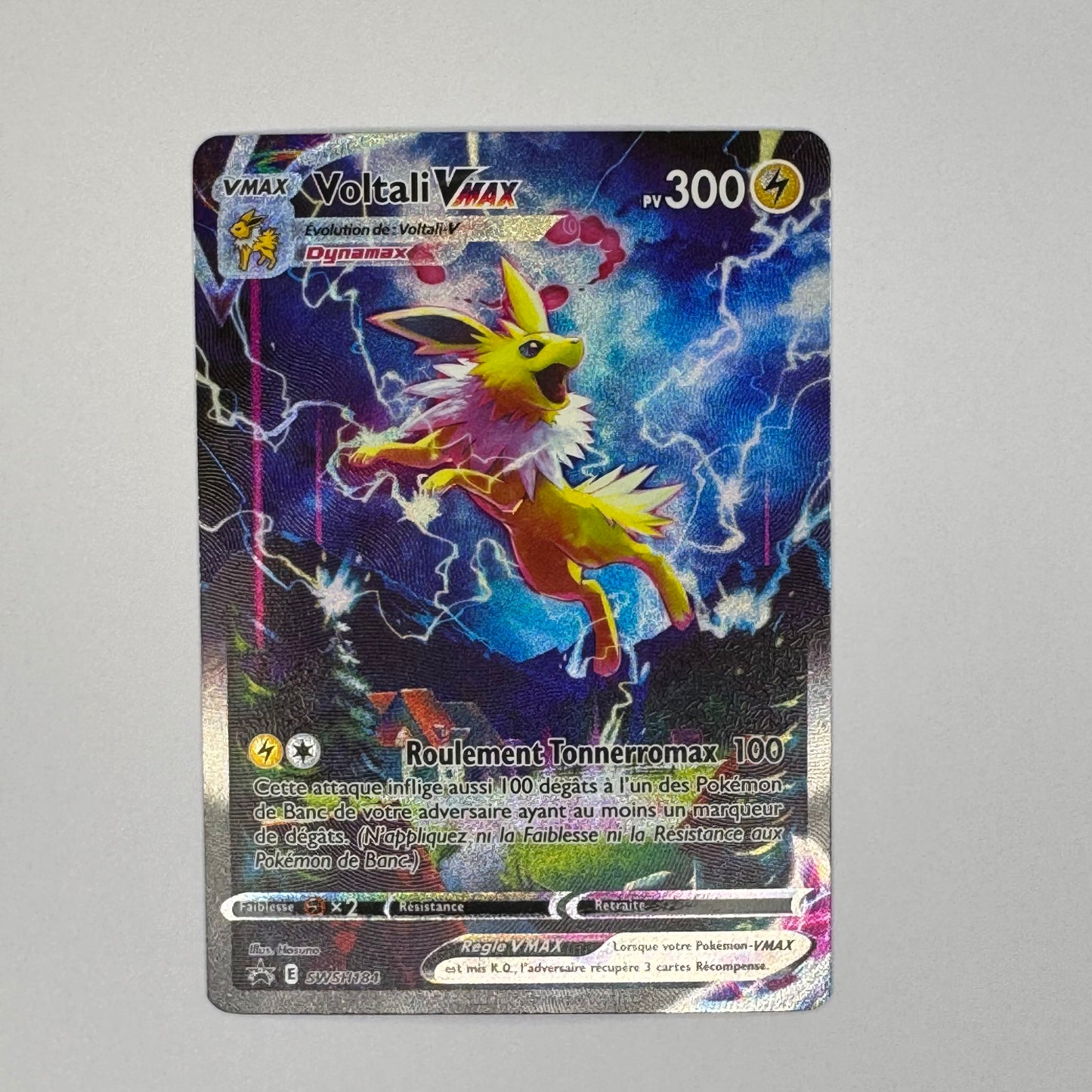 Carte Pokémon Voltali VMAX SWSH184 Promo – Épée et Bouclier FR