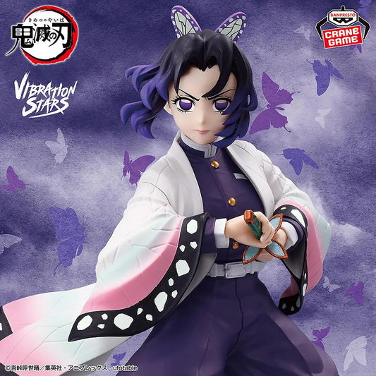 Figurine Shinobu Kocho – Vibration Stars Plus – Demon Slayer, personnage en pose dynamique avec tenue de pourfendeuse et effet de mouvement.