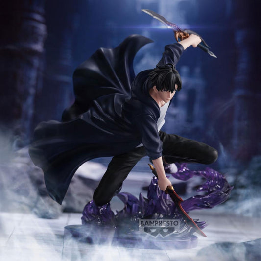 Figurine Sung Jin-Woo Espresto Banpresto 21 cm de Solo Leveling, statuette PVC détaillée représentant le Monarque des Ombres.