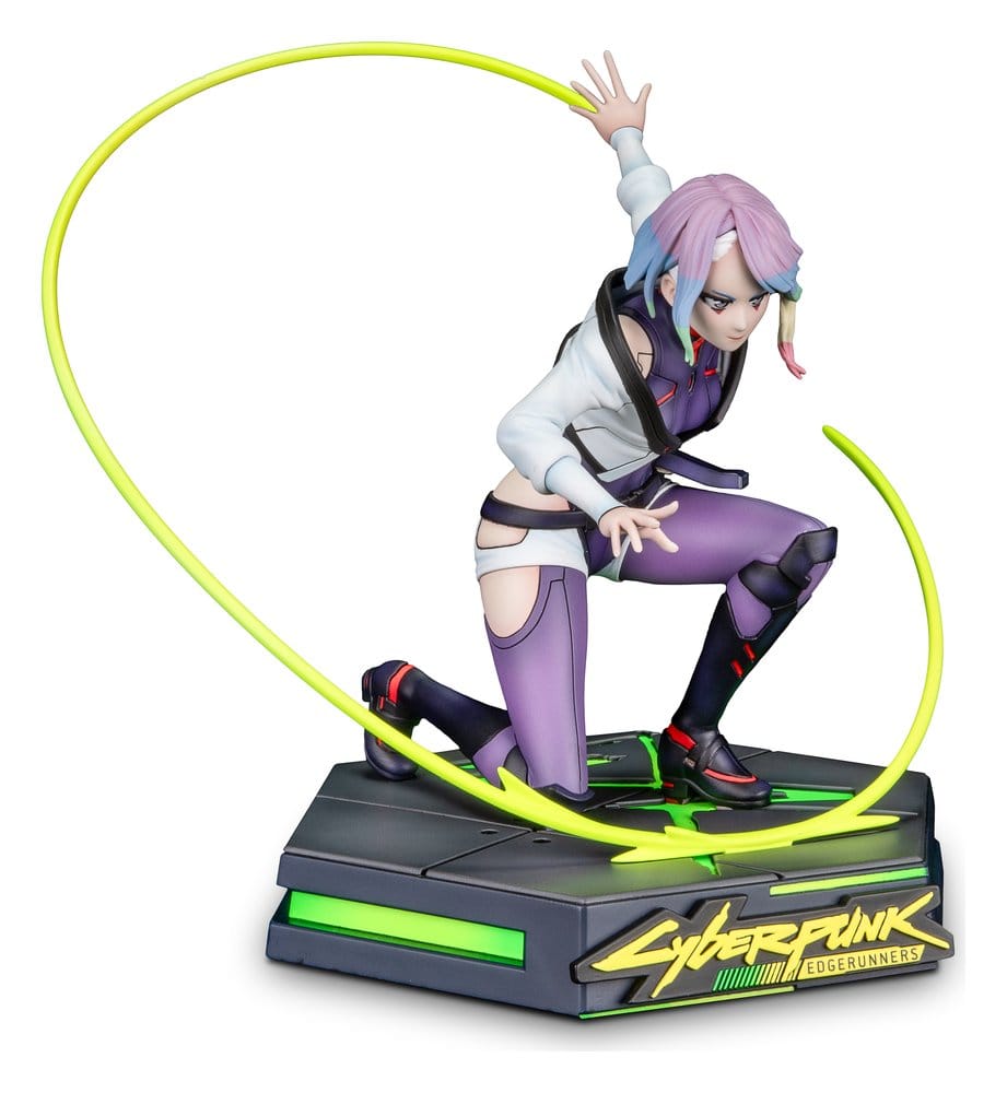 Figurine PVC Lucy Dark Horse 18 cm inspirée de Cyberpunk: Edgerunners, représentant la célèbre netrunner de Night City.